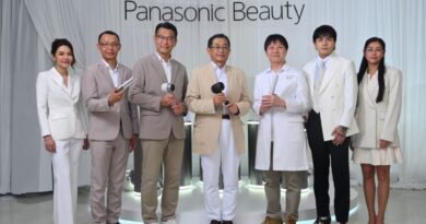 พานาโซนิค เปลี่ยน 5 นาทีเป่าผมยามเช้า เป็นการดูแลหนังศีรษะทุกวัน เปิดตัวไดร์เป่าผมระดับพรีเมียม นวัตกรรม nanoe™ MOISTURE+ เป่าลมชุ่มชื้นเข้าสู่แกนผมและหนังศีรษะ